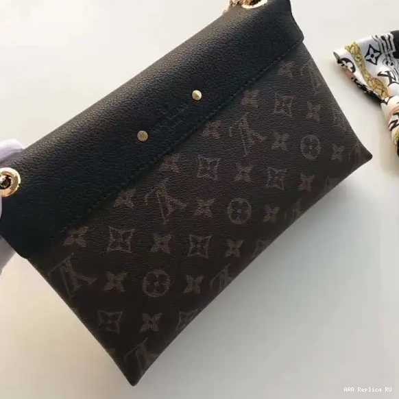 Aaa replica ru CHAIN Vuitton PALLAS Louis 0601